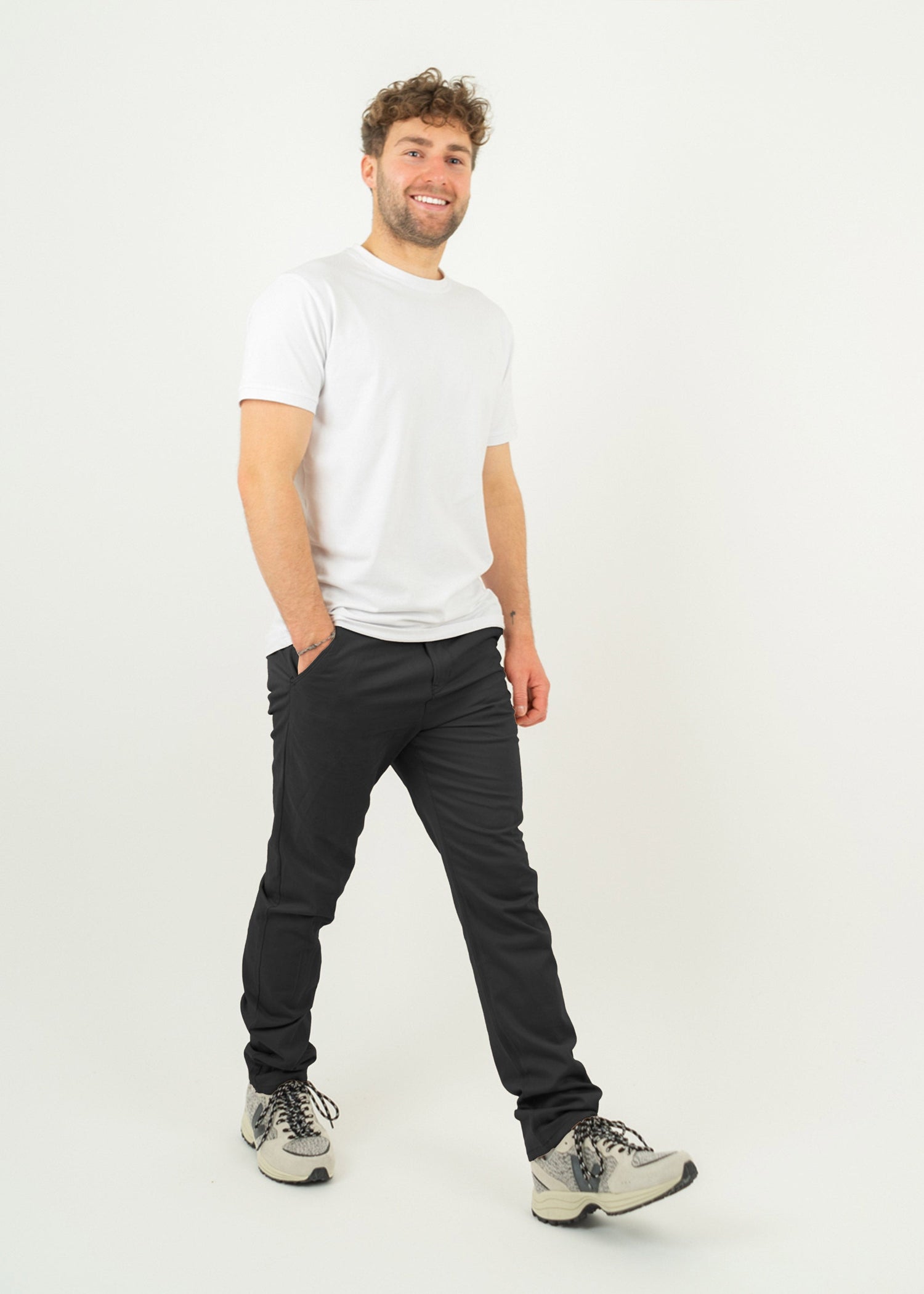 Chinohose ACHTERN Black